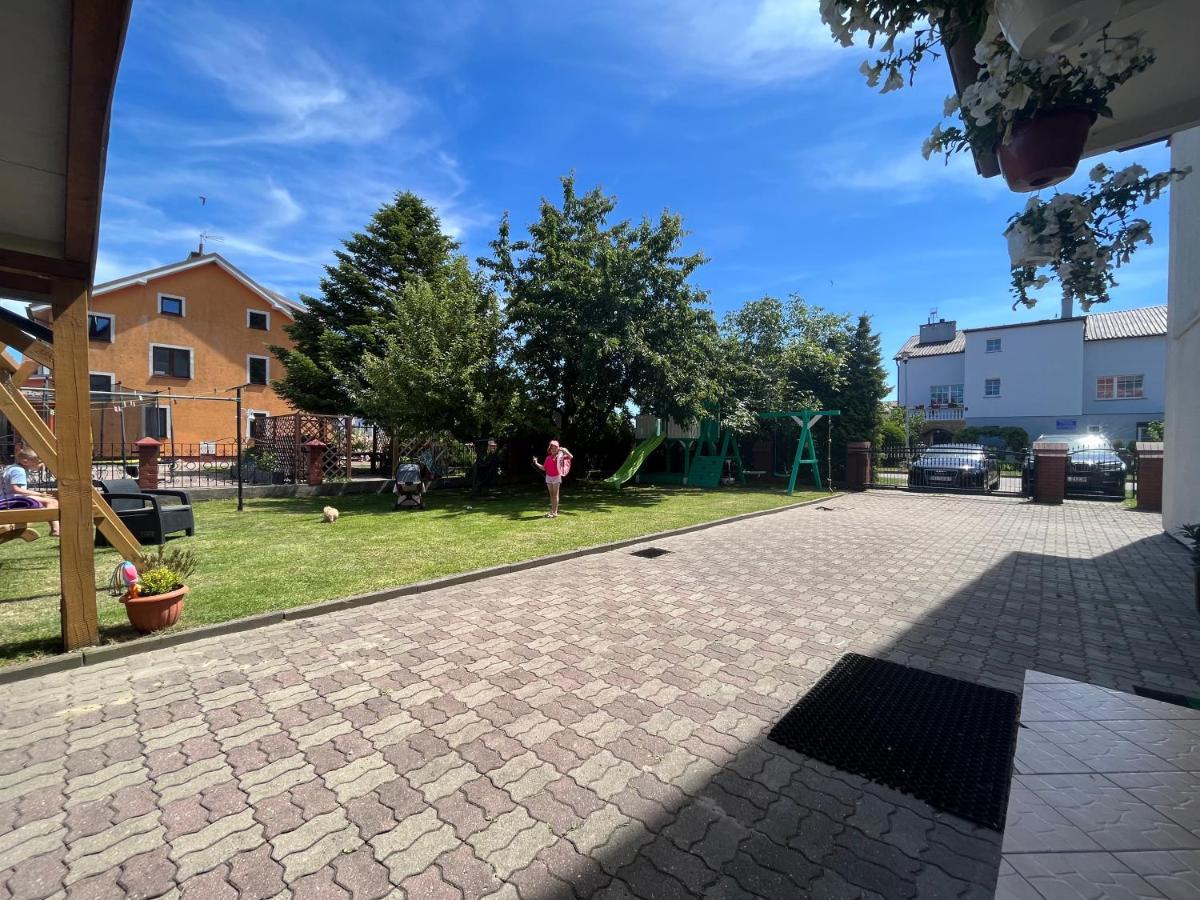 Апартаменти Dom Wczasowy Riviera Устроне-Морське Екстер'єр фото